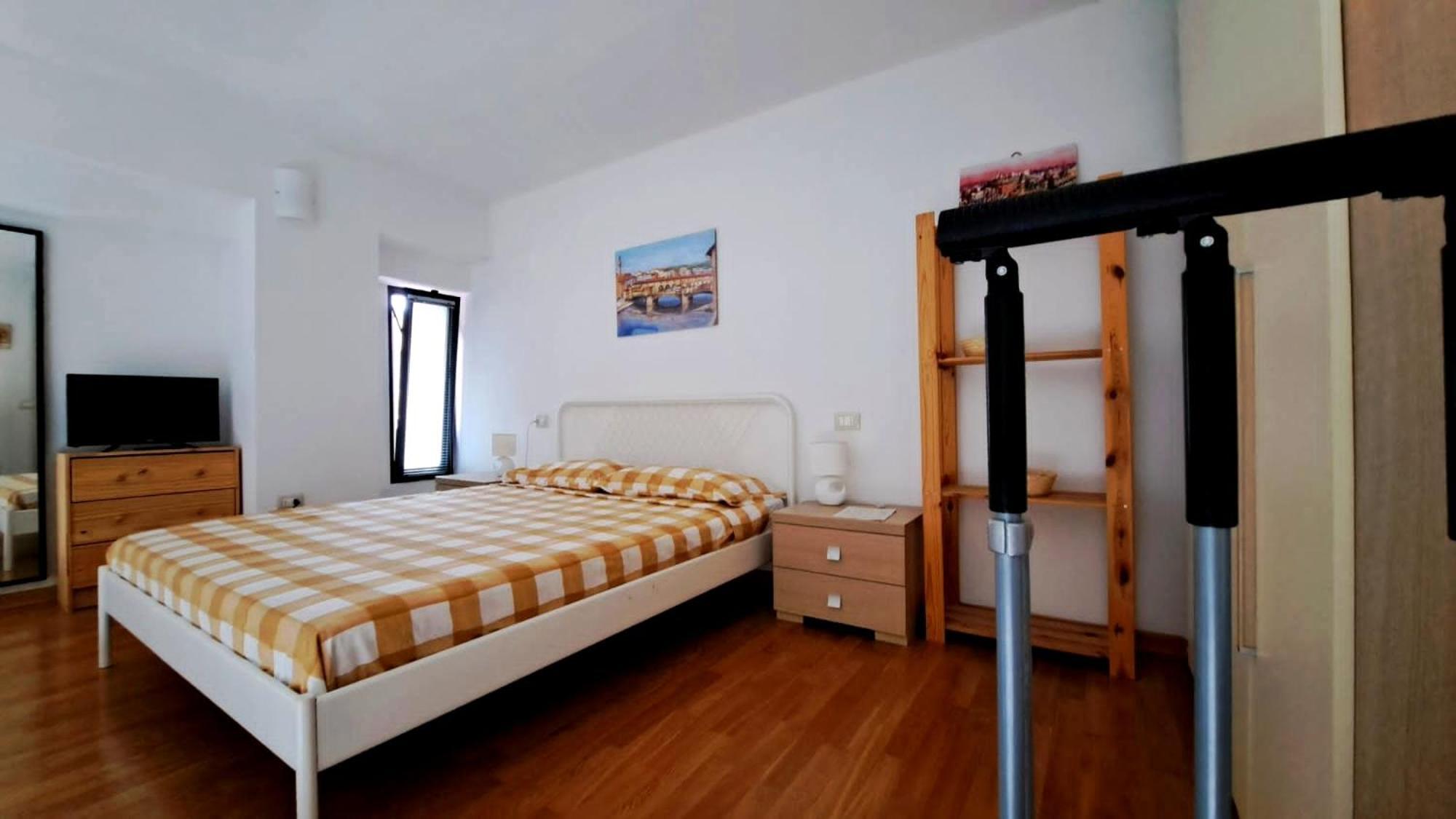 Gemme Fiorentine Apartments In Front Of The Train Station 5 Minutes From The Centre Free Parking Florence Room photo